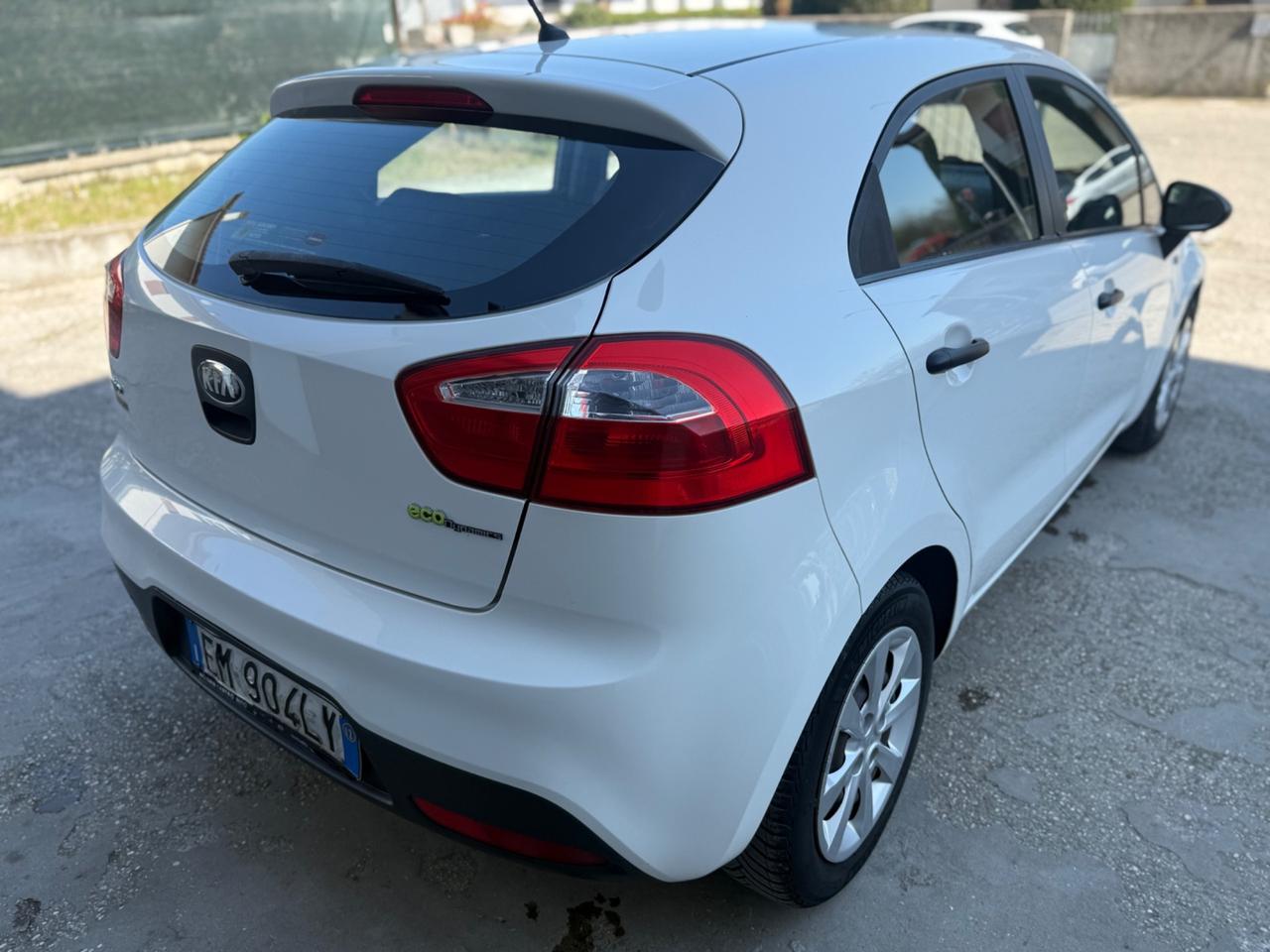 Kia Rio 1.1 CRDi 6 Marce NEOPAT. 2012 UNICO PROP.