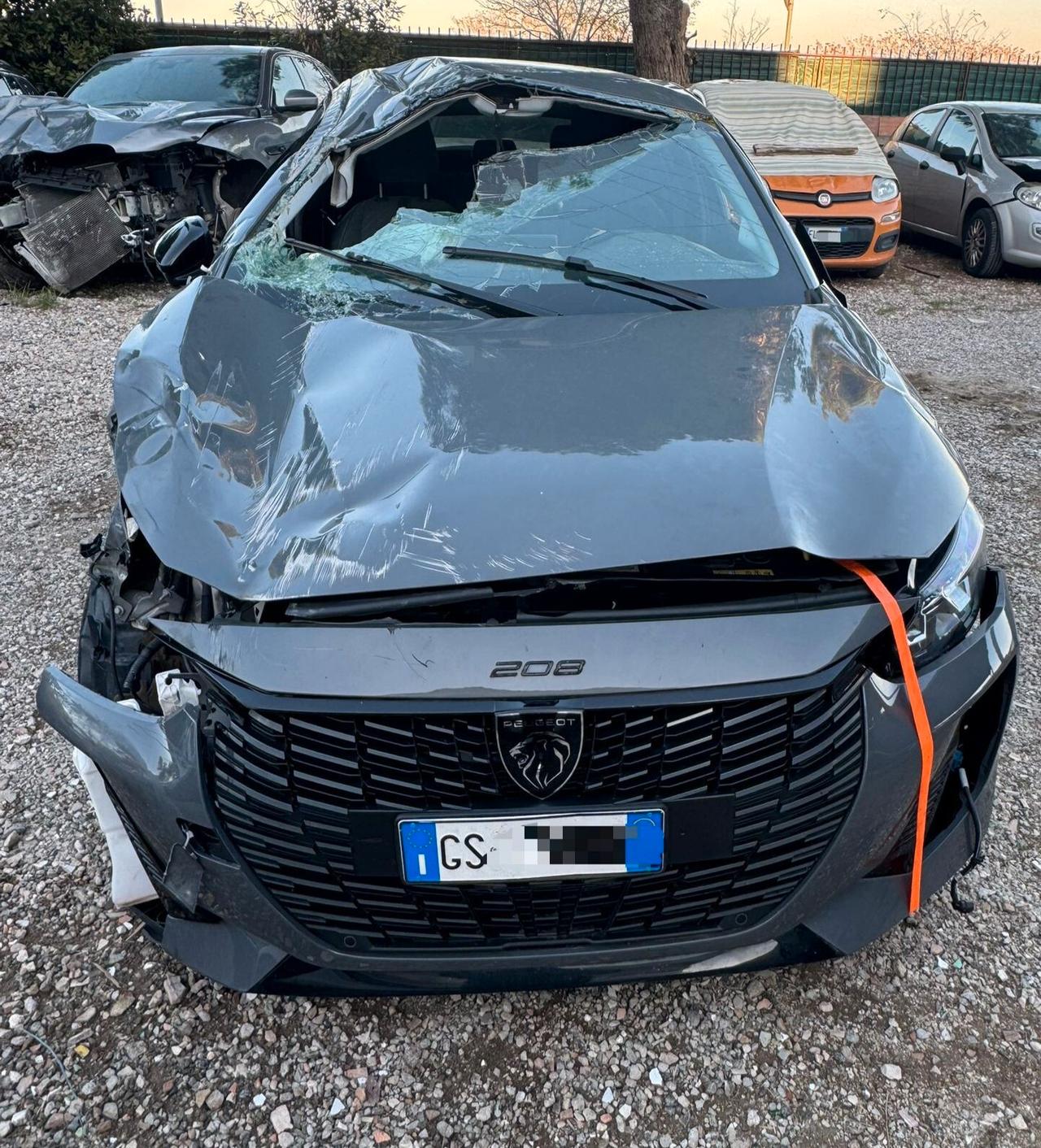 Peugeot 208 PureTech 100 Stop&Start 5 porte GT sinistrata incidentata