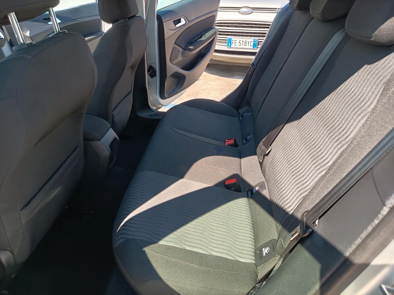 Peugeot 308 BlueHDi 100 S&S Active