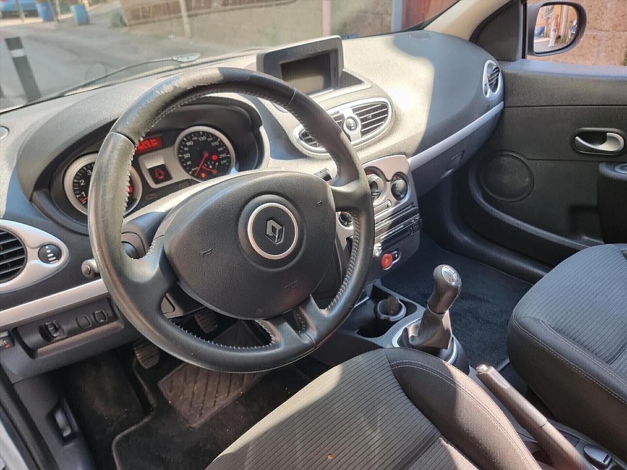 Renault Clio 1.2 16 V 5 porte Dynamique