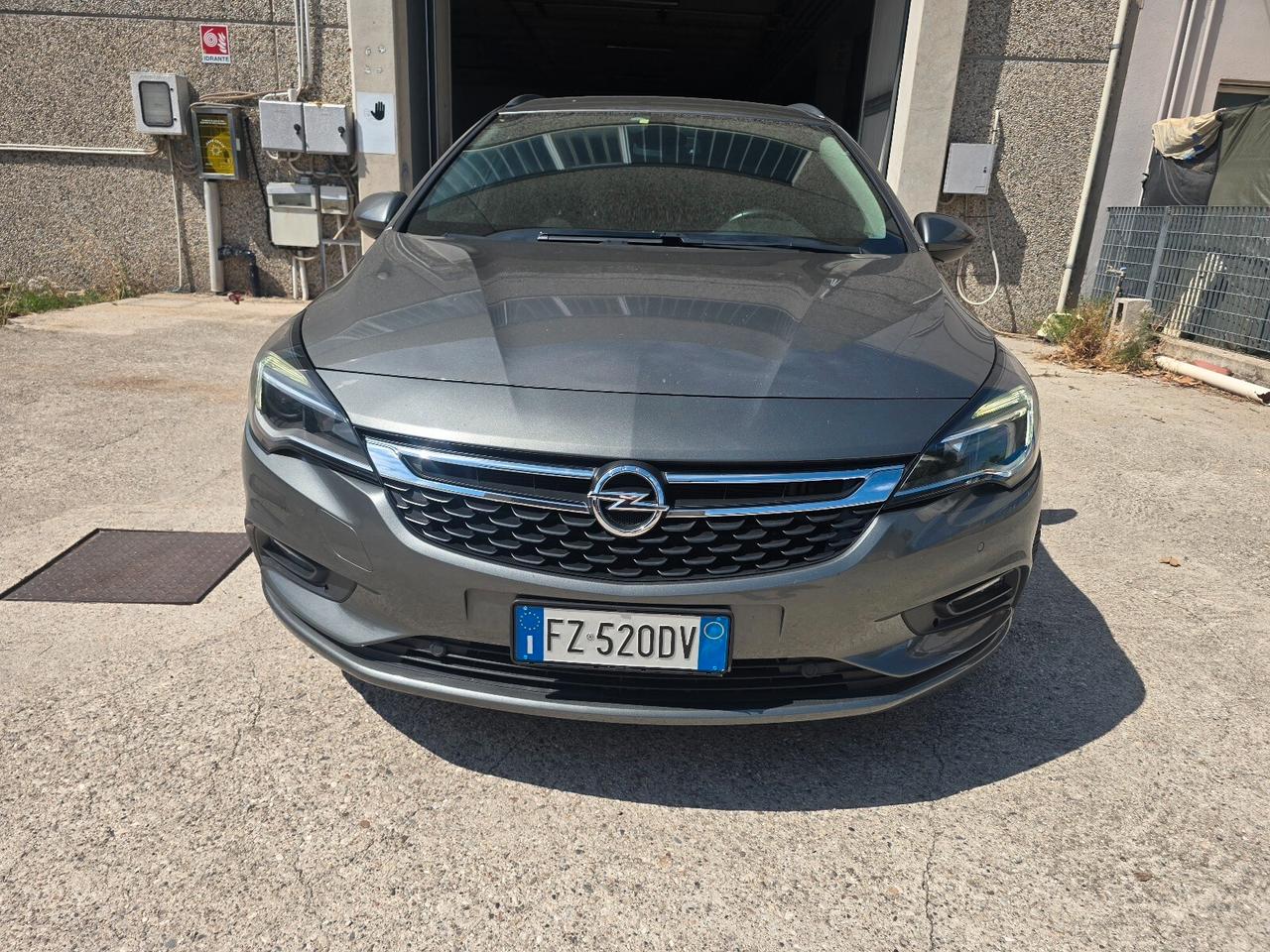 Opel Astra 1.6 CDTi 136CV aut. Sports Tourer Dynamic