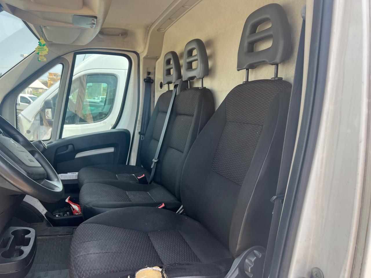 Peugeot Boxer 330 2.2 BlueHDi 140 S&S PC-TM Furgone