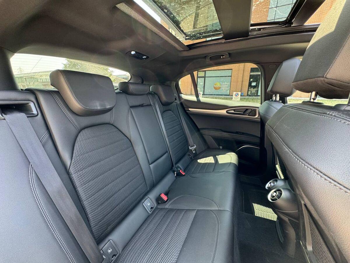 Alfa Romeo Stelvio 2.2 t Business rwd 160cv auto