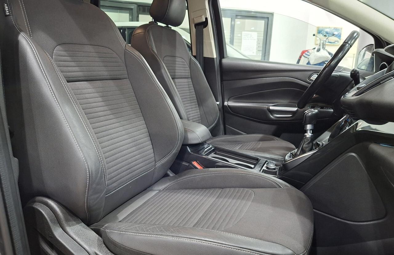 Ford Kuga 1.5 TDCI 120 CV S&S 2WD Titanium