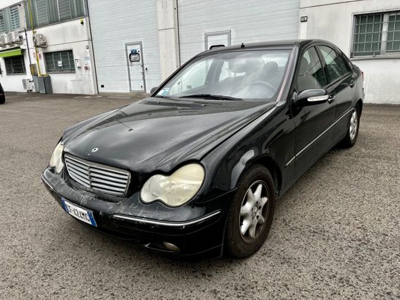 Mercedes C180metano 2003 200.000km carrozzeria da rivedere