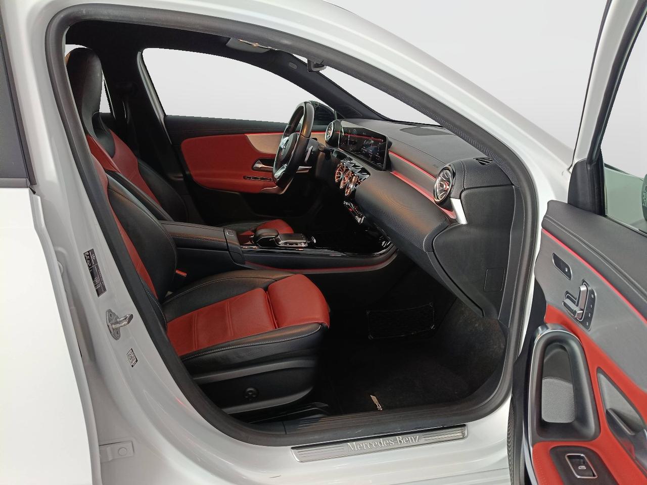 Mercedes-Benz Classe A - W177 2018 - A 180 d Premium auto