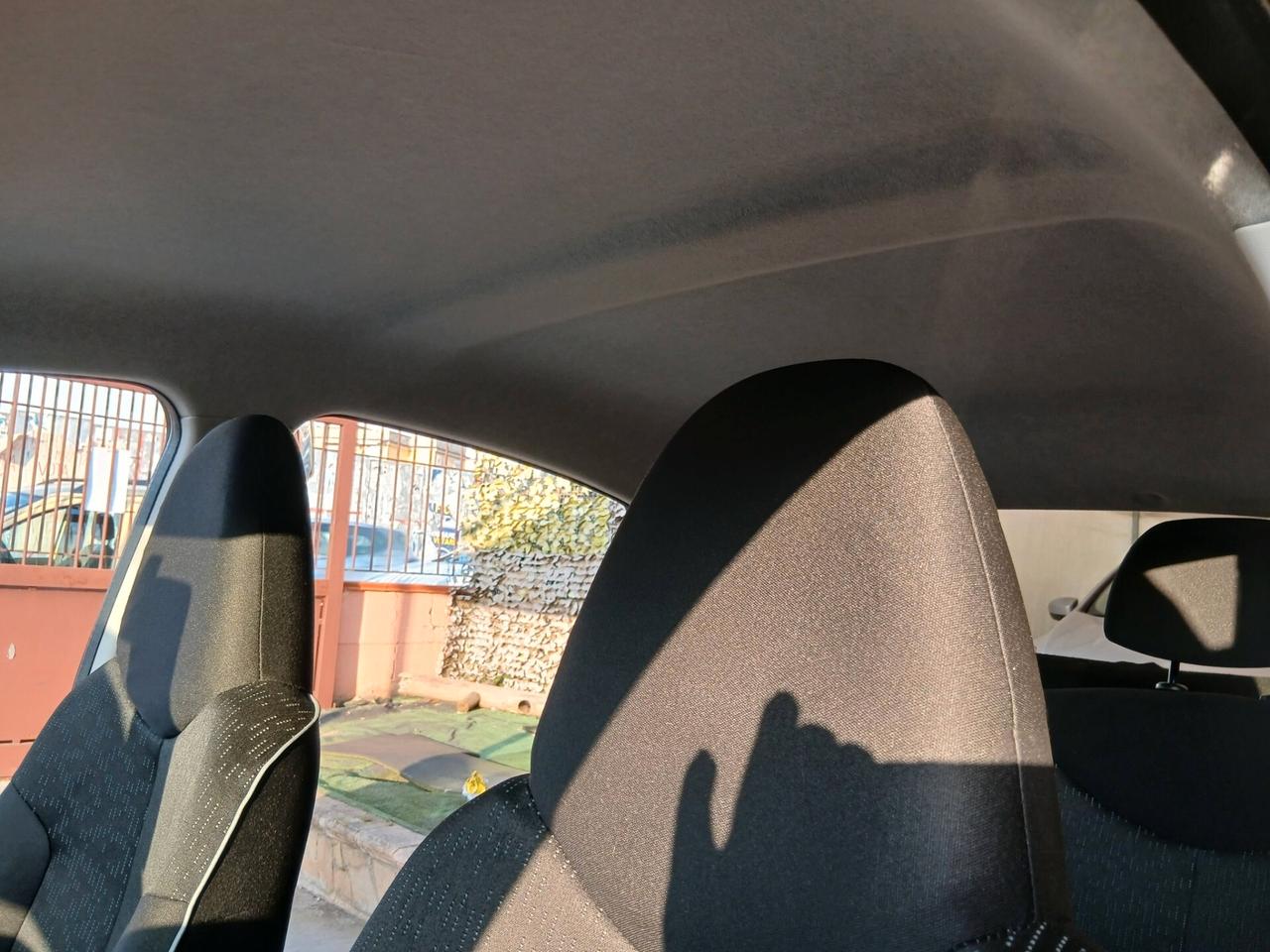 Peugeot 107 1.0b 5p solo km132000 full 10