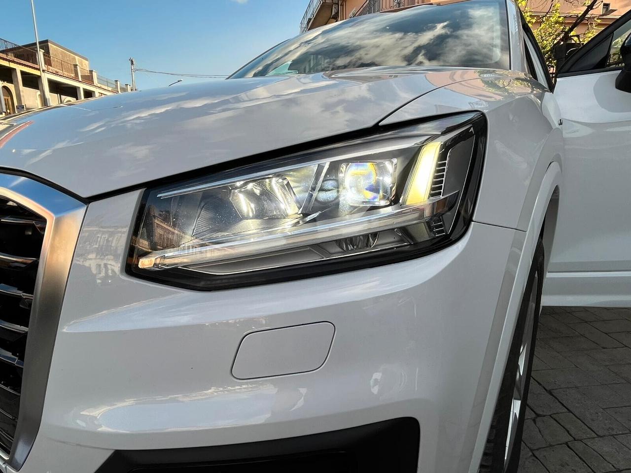 Audi Q2 30 TDI Edition S-LINE ESTERNO