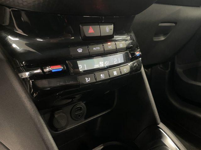 PEUGEOT 208 1.2 82 CV Allure