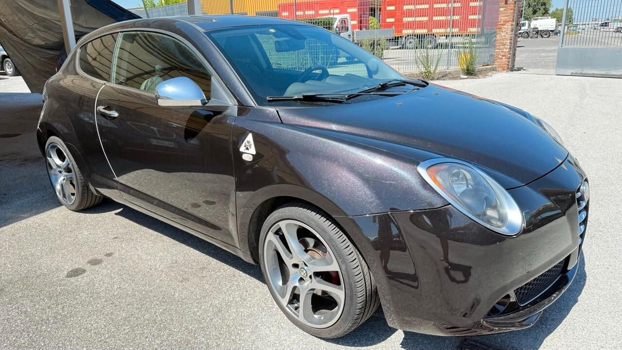 Alfa Romeo MiTo 1.6 JTDm 16V Distinctive Sport Pack