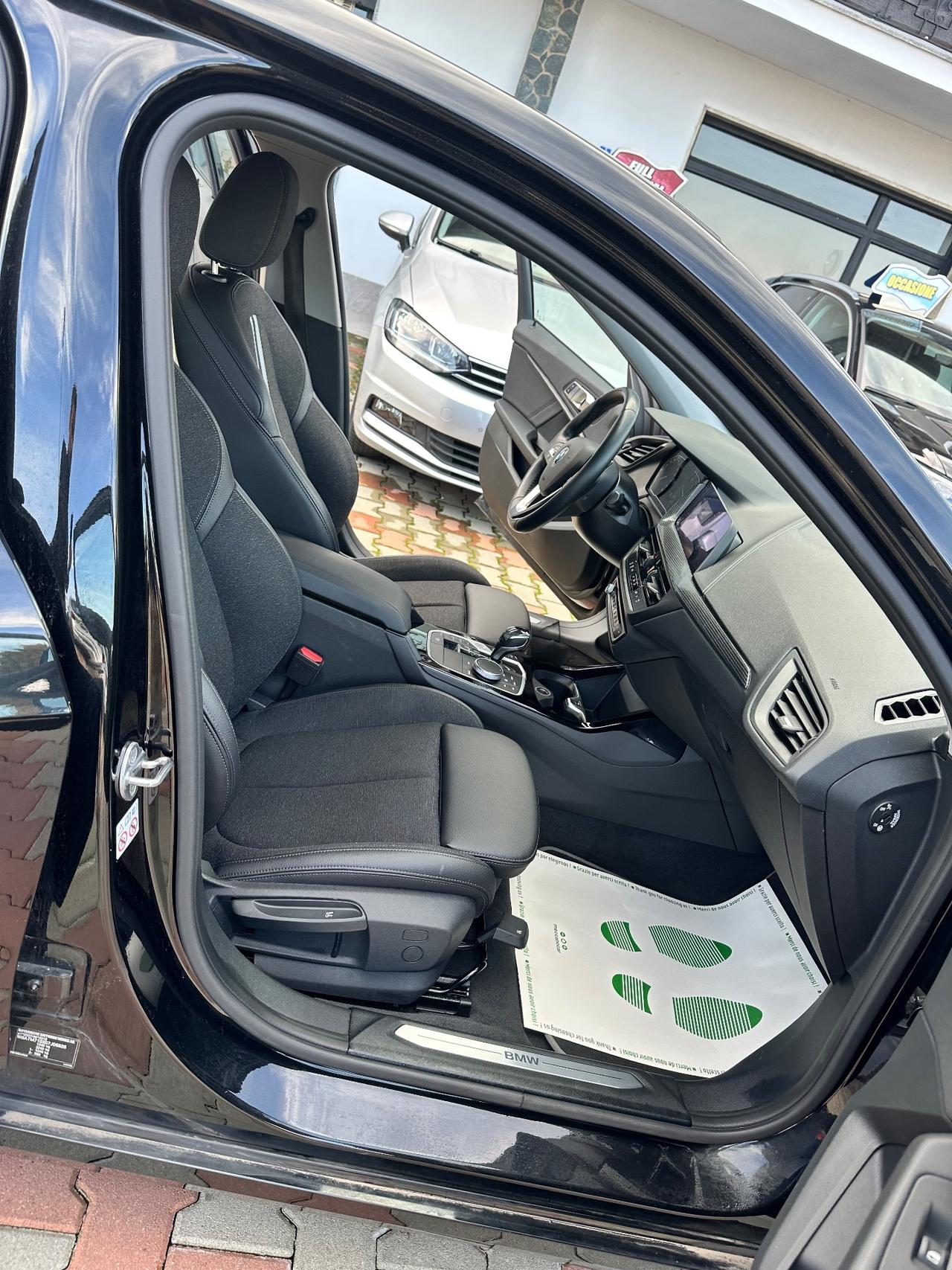 Bmw 116 116d 5p. Advantage