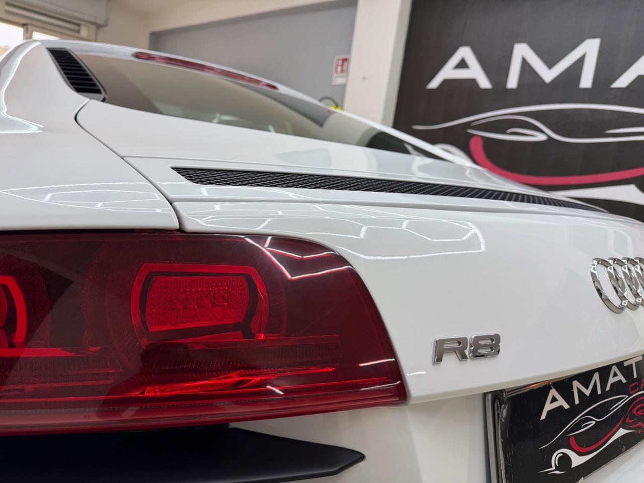 Audi R8 4.2 V8 FSI quattro R tronic