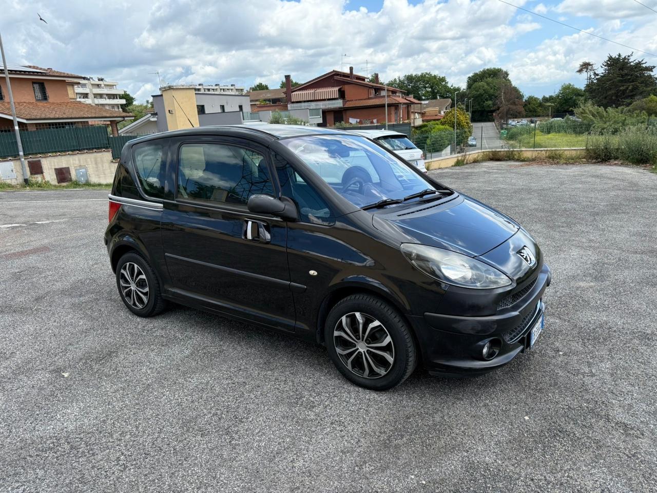 Peugeot 1007 1.4 HDi Happy