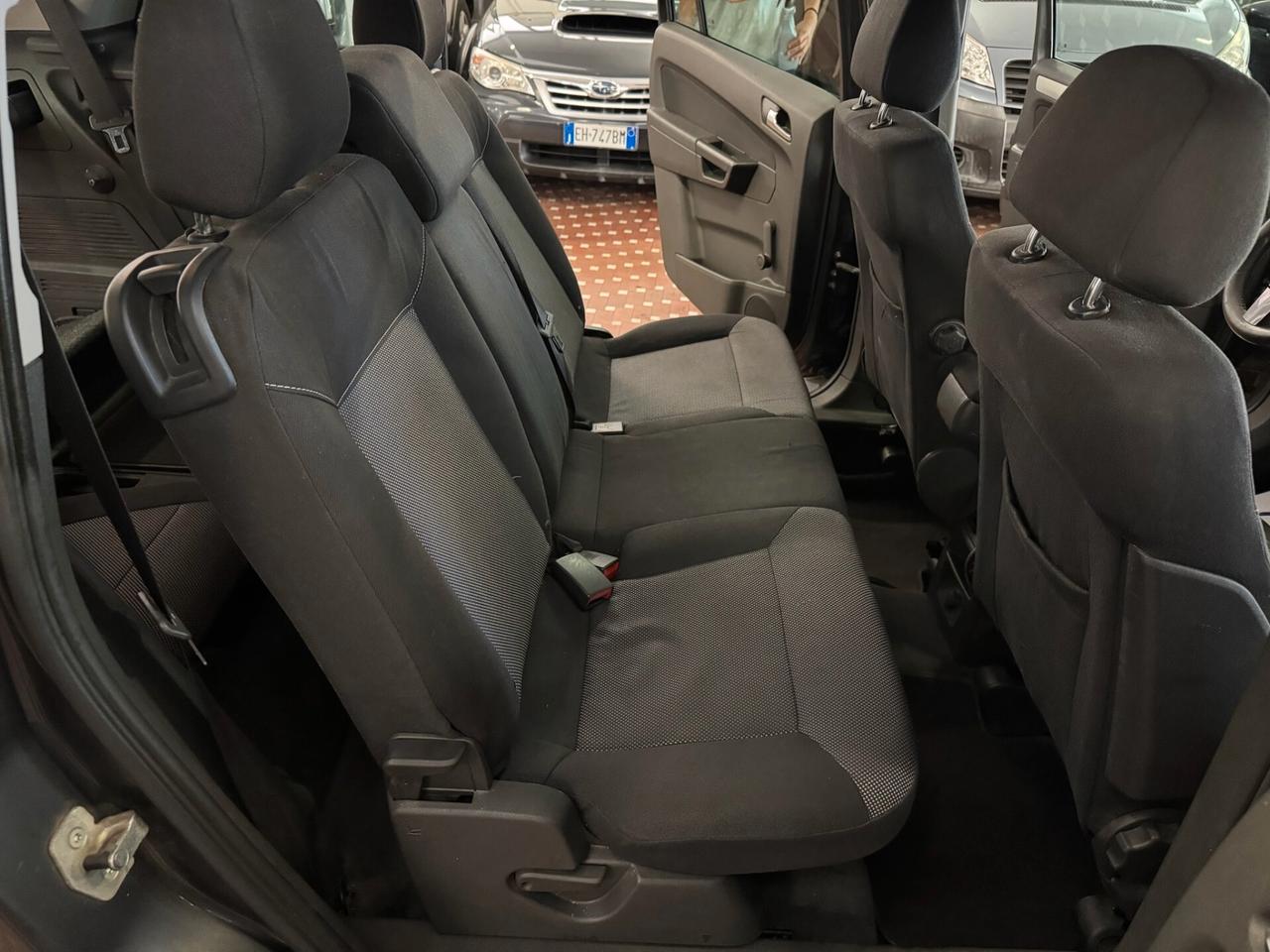 Opel Zafira 1.6 16V VVT Cosmo - 7 POSTI