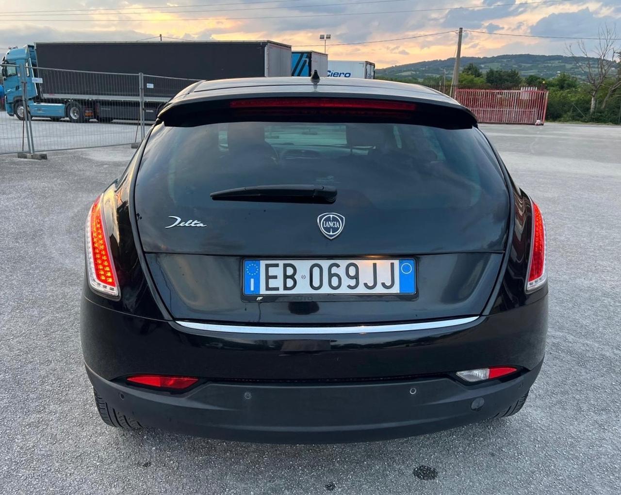 Lancia Delta 1.6 MJT DPF Argento
