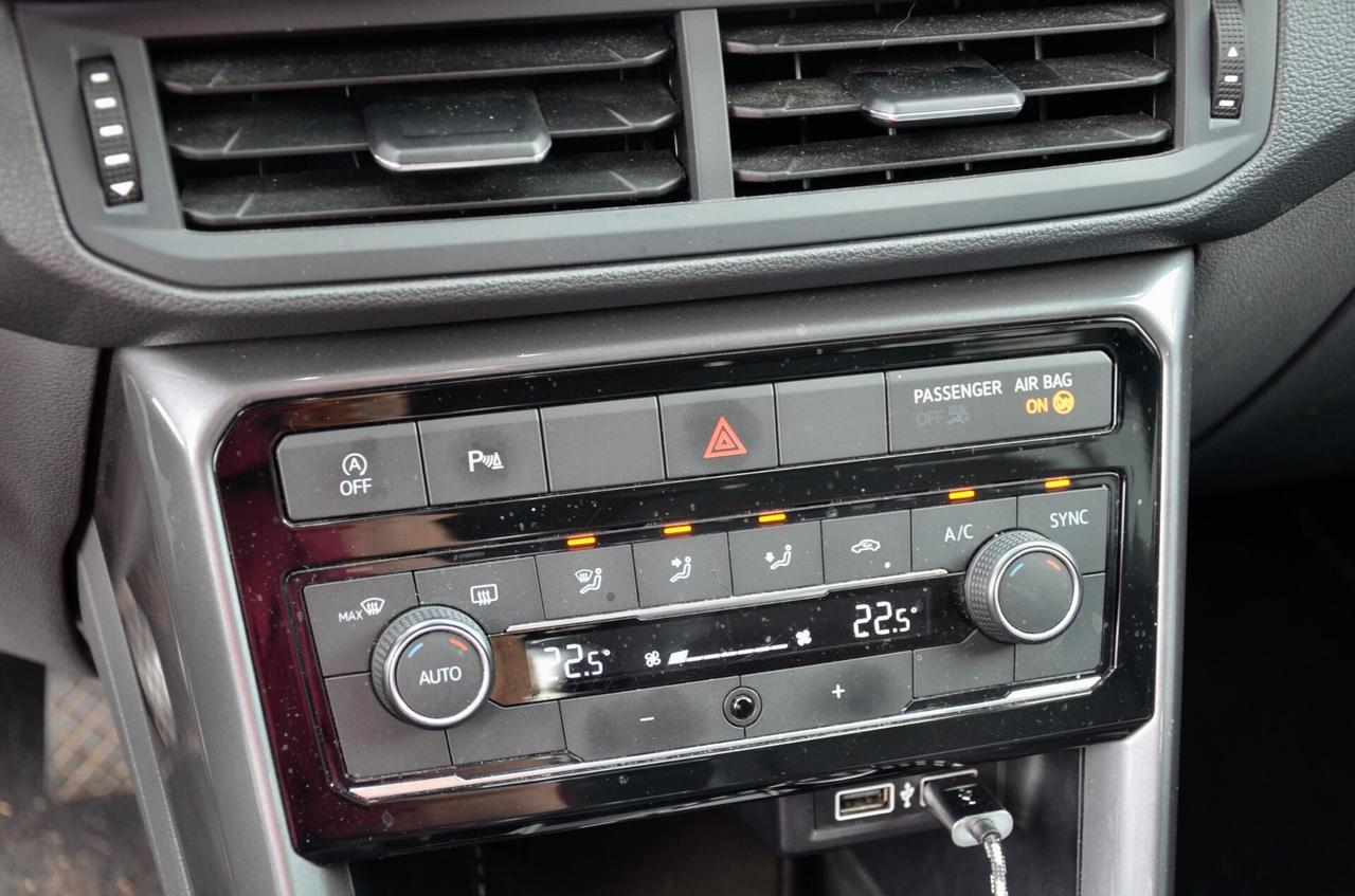 VOLKSWAGEN T-CROSS 1.0 TSI ADVANCED 115cv, UNICOPROPRIETARIO, TUTTI SERVICE VW, UFF ITALIANA, EURO 6D, APPLE ANDROID, RETROCAMERA, PERMUTE