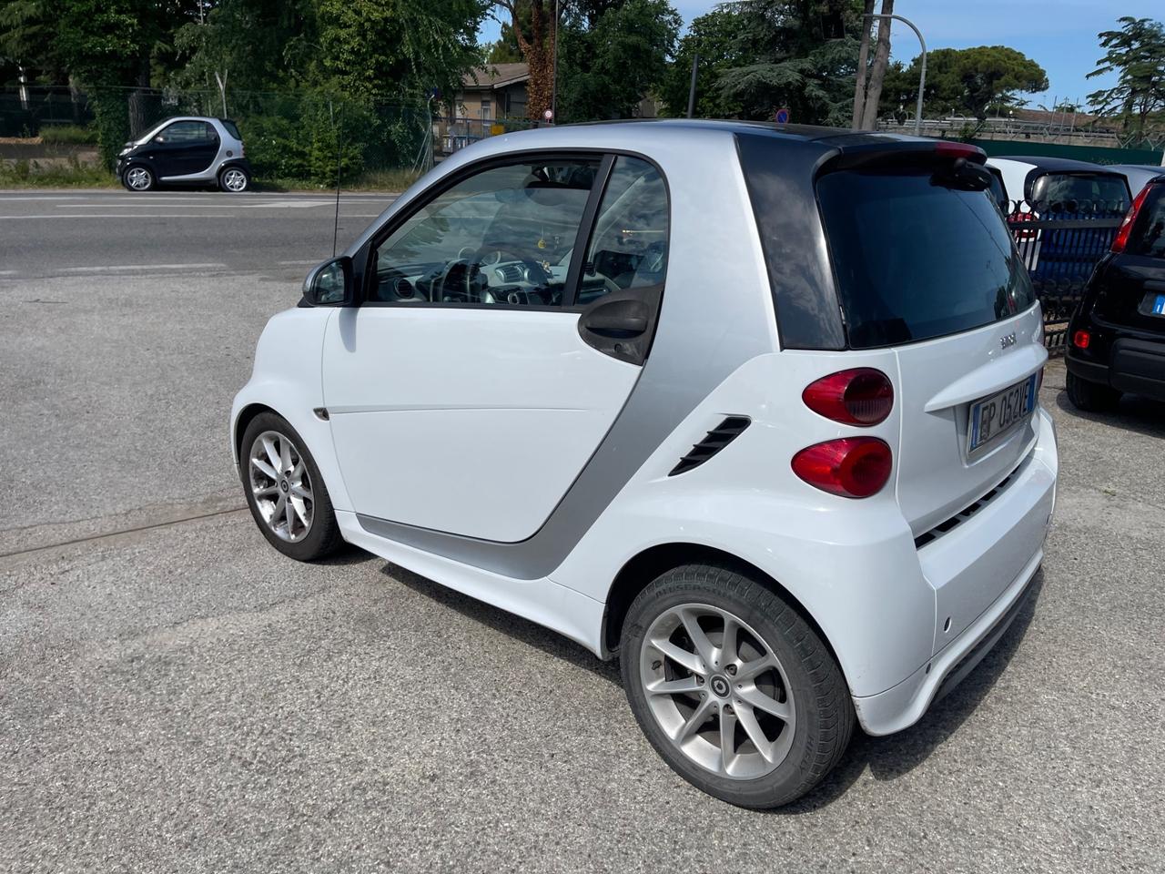 Smart ForTwo 1000 52 kW MHD coupé passion