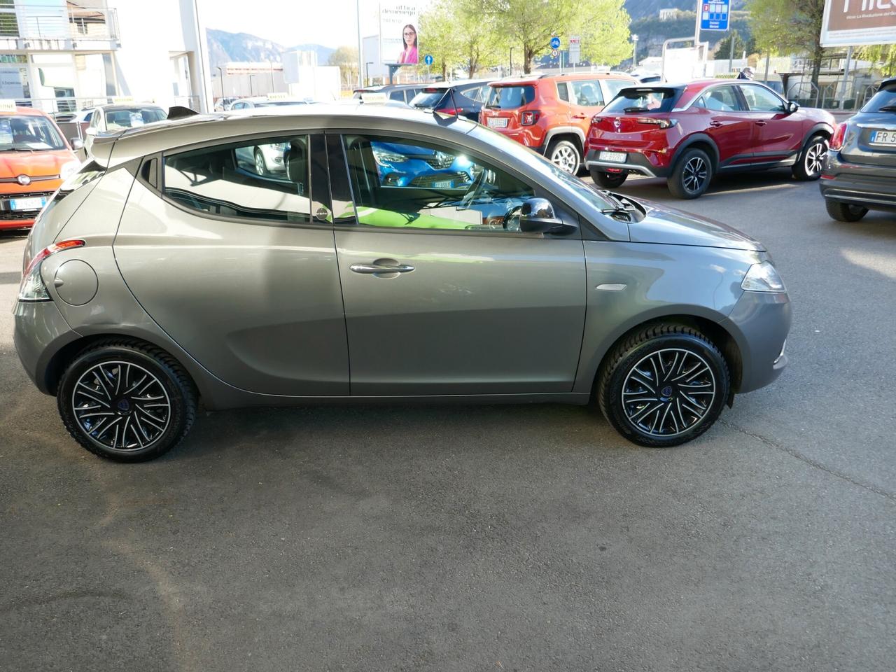 LANCIA YPSILON 1.0 FireFly S&S Hybrid Ecochic Gold KM 51.000