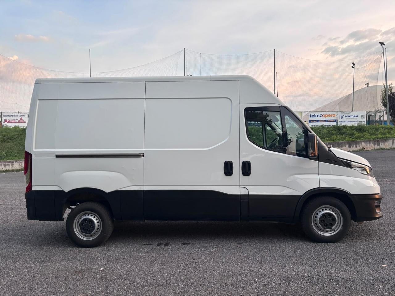 IVECO DAILY 35 S 12 H2