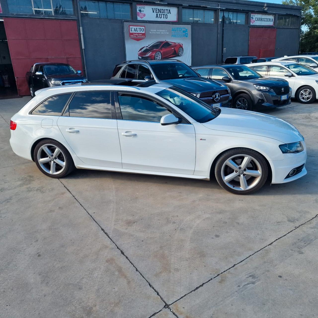 Audi A4 Avant 2.0 TDI 143CV S-LINE INTERNO ED ESTERNO TETTO FULL FULL OPTIONAL