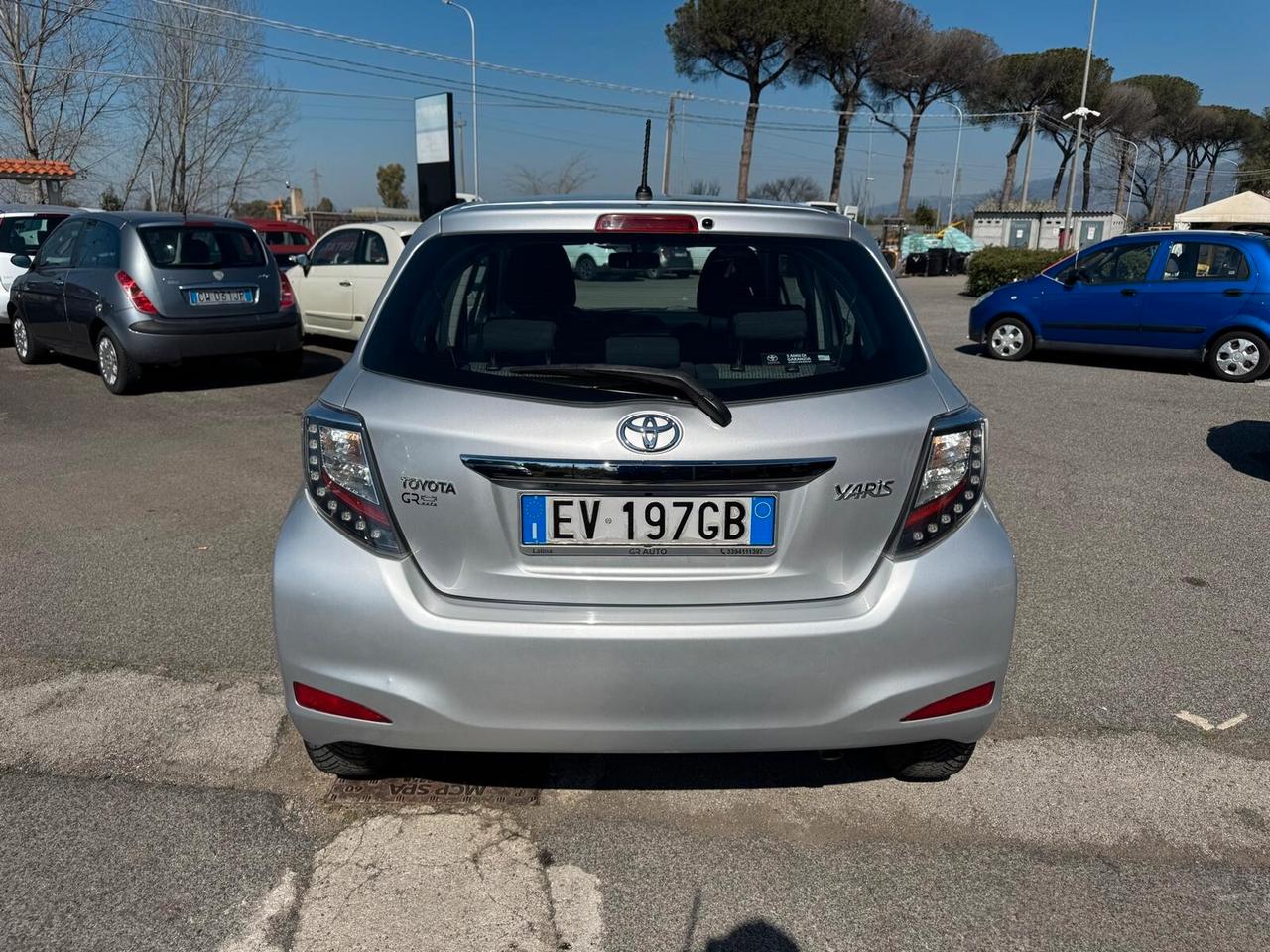 Toyota Yaris 1.4 D-4D 90CV 5P LOUNGE NEOPATENTATI 2014