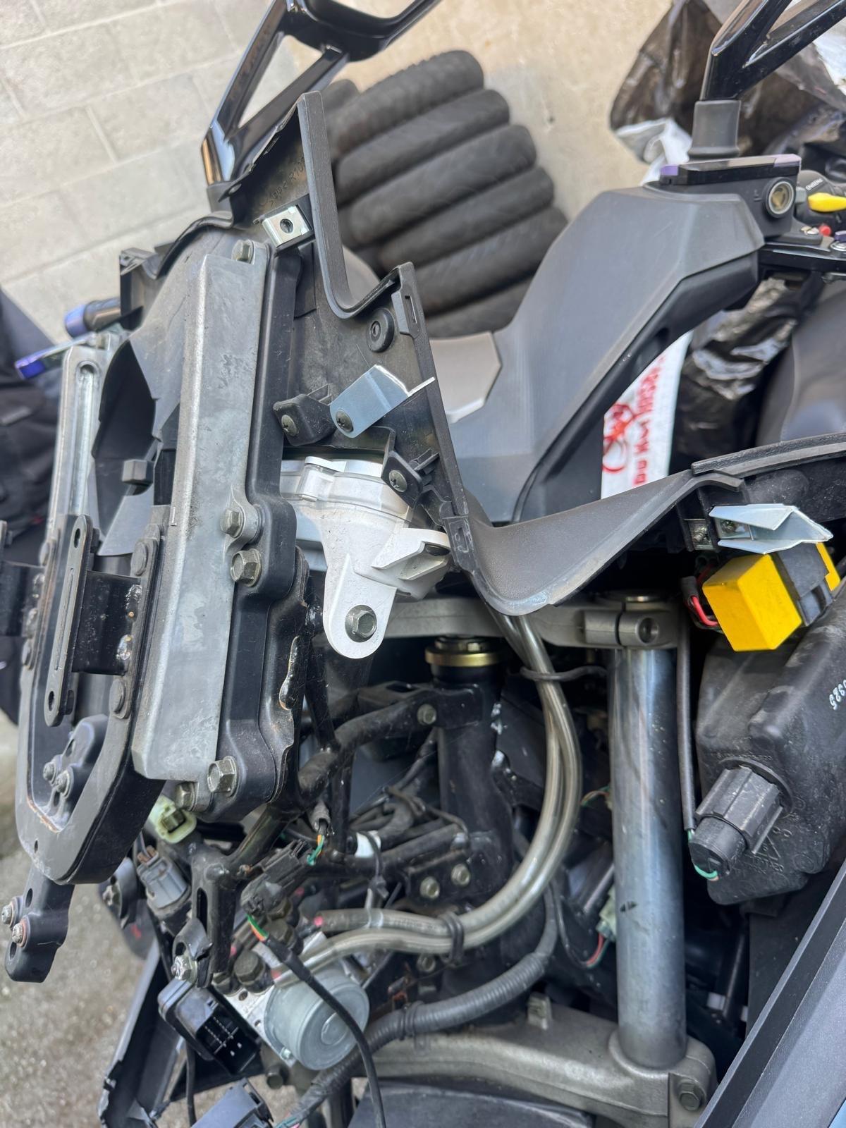 Kymco Xciting 400i Incindentato