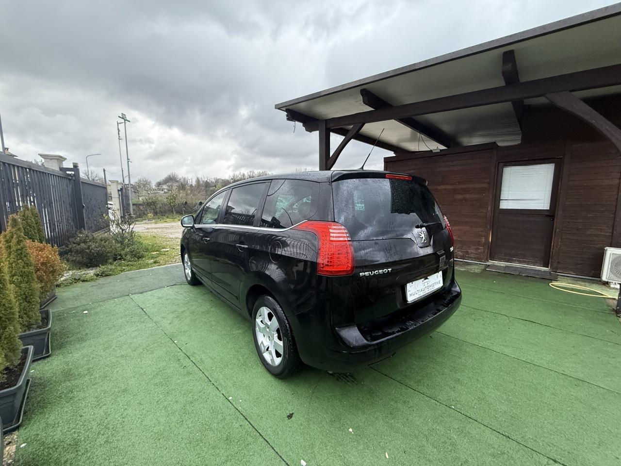 PEUGEOT 5008 1" SERIE