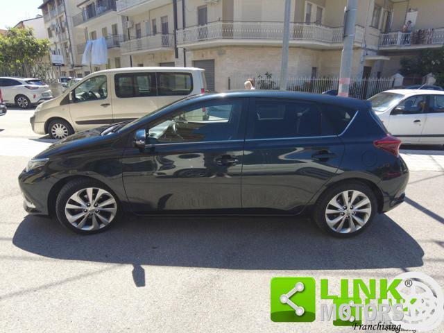 TOYOTA Auris lounge