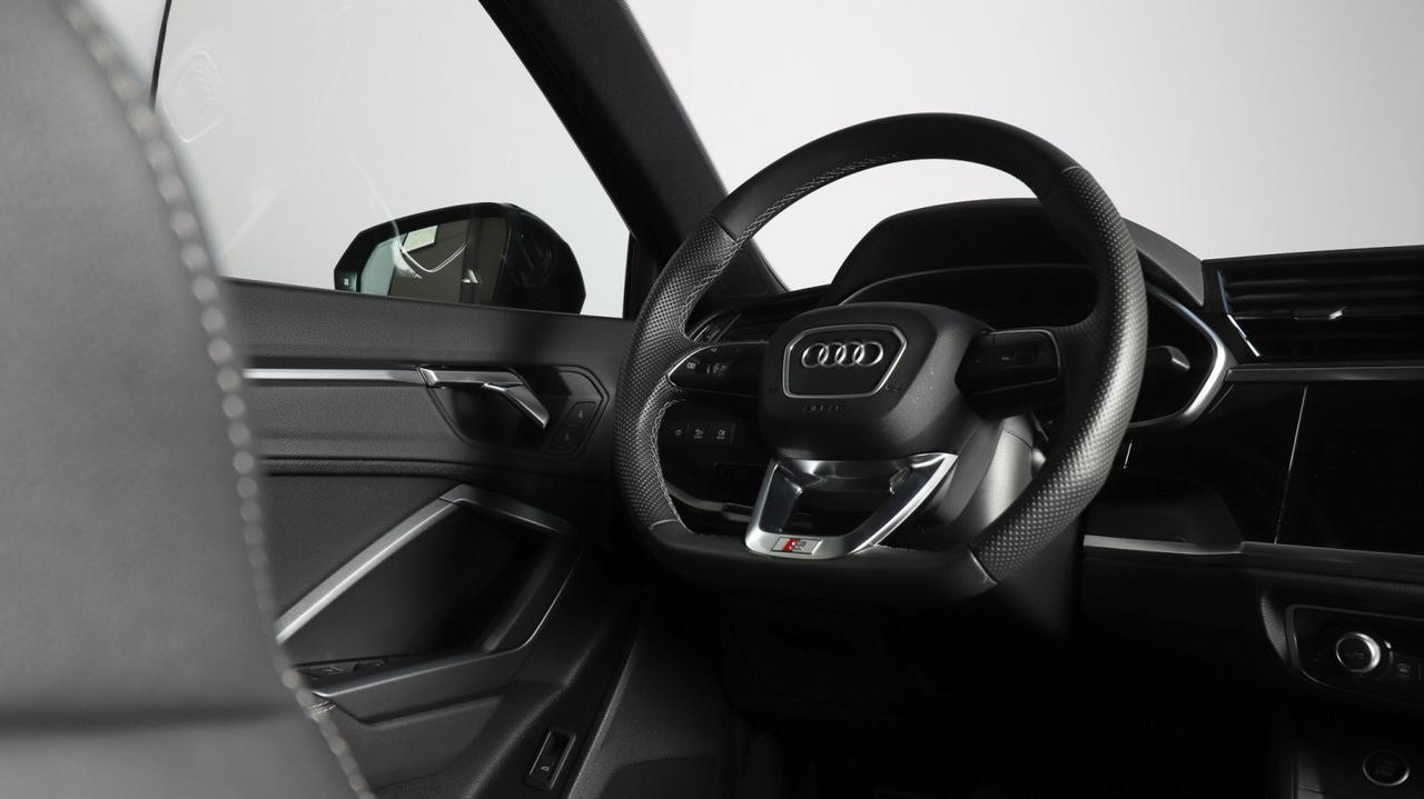 Audi Q3 Sportback 35 Tdi S-line Black Identity 150 Cv