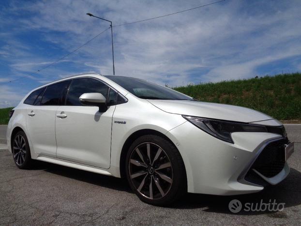 TOYOTA Corolla 2.0 Hybrid Lounge PREZZO VALIDO F