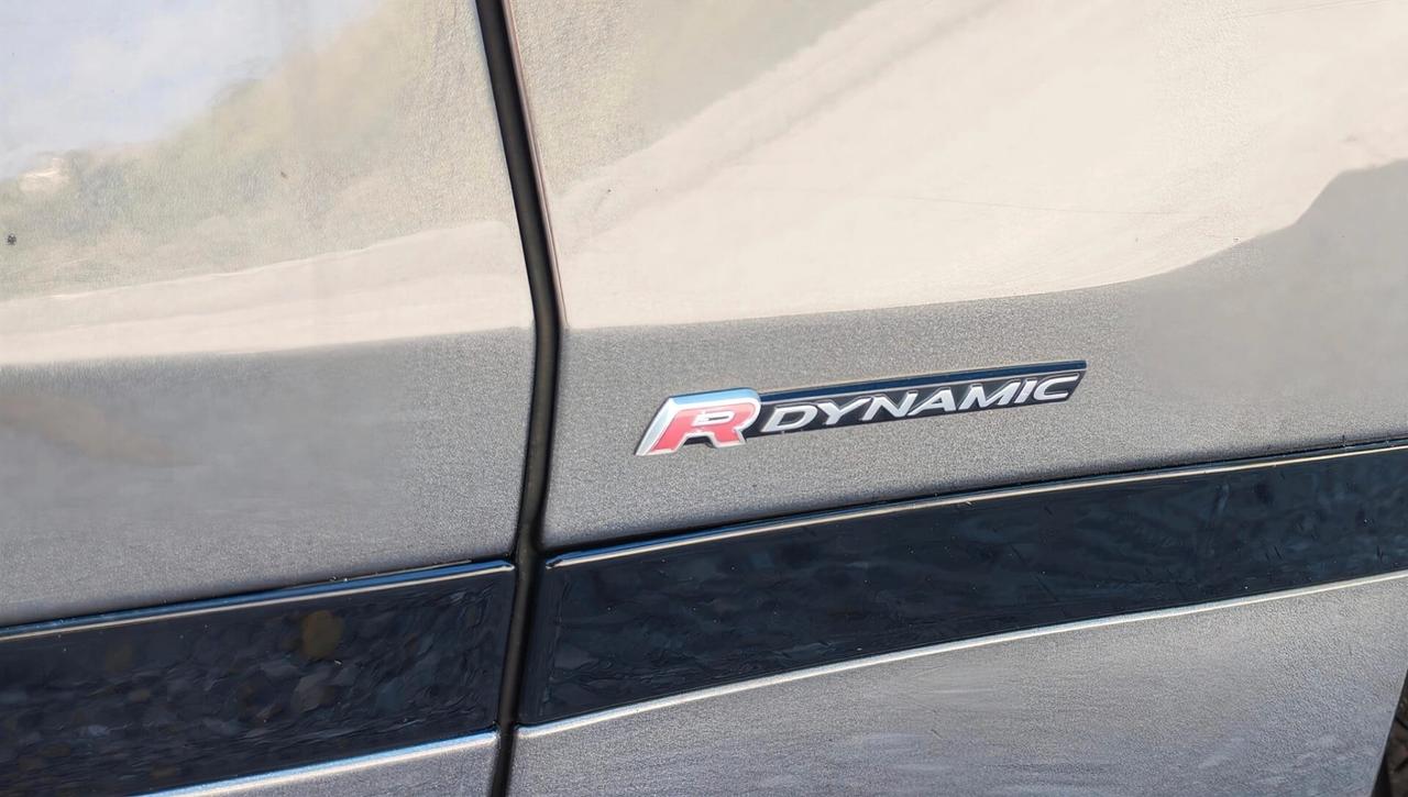 Land Rover Range Velar 2.0D I4 240 CV R-Dynamic SE
