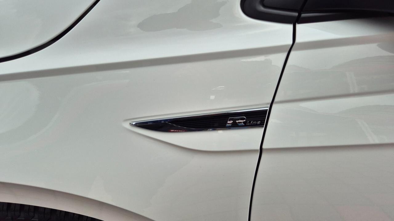 Volkswagen Polo 1.0 TGI 5p. BlueMotion R.Line esterno