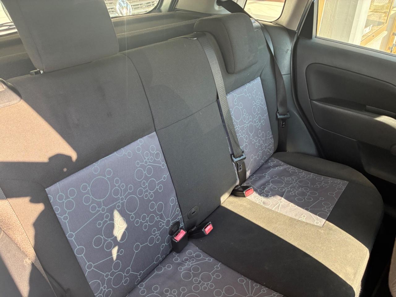 Ford Fiesta 1.4 TDCi Ghia - 5 porte