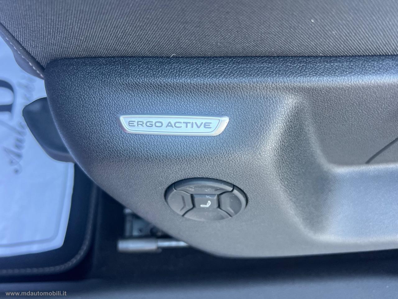 VOLKSWAGEN Tiguan 2.0 TDI 150CV SCR DSG R-Line NUOVO MODELLO IVA ESPOSTA