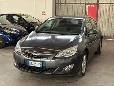 Opel Astra 1.6 115CV 5 porte Cosmo