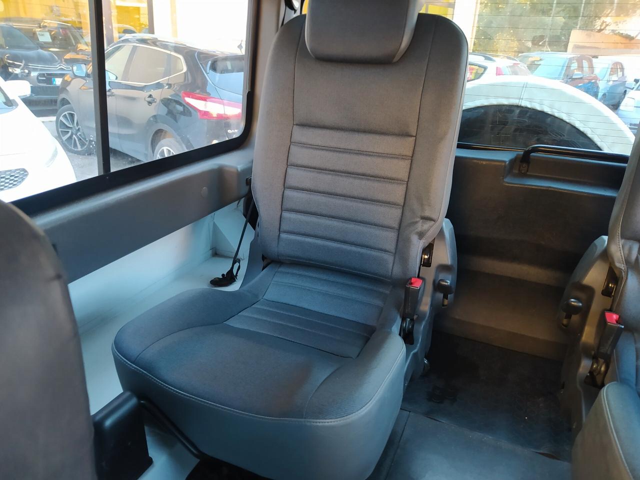 Land Rover Defender 90 2.4 TD4 SW N1 4 posti