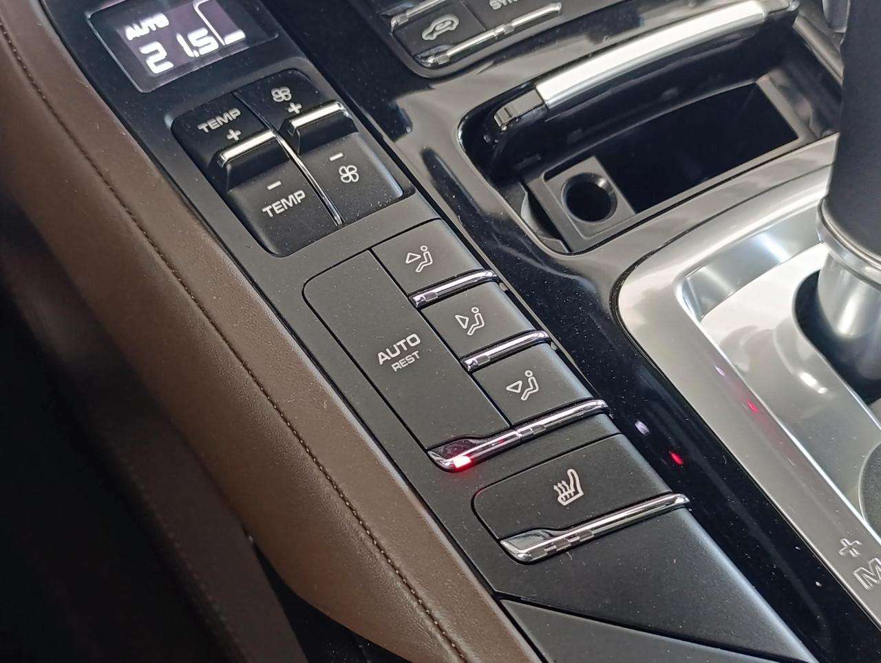 Porsche Cayenne 3.0 Platinum Edition tiptronic