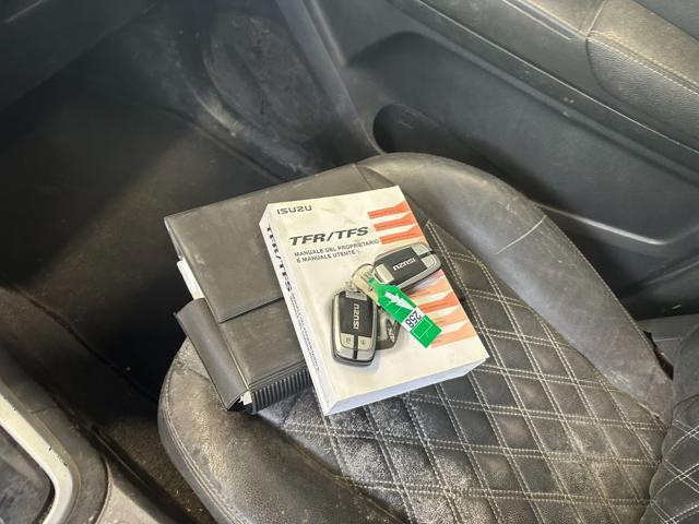 ISUZU D-Max 1.9 CREW CAB SOLAR PLUS A/T 4WD