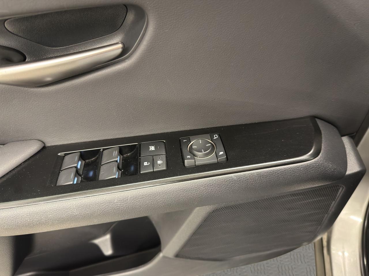 Lexus UX 250h 2.0 Executive 2wd cvt my22