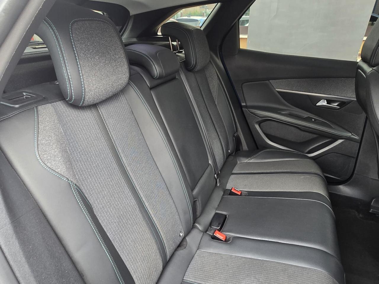 Peugeot 3008 BlueHDi 130 S&S Allure pack