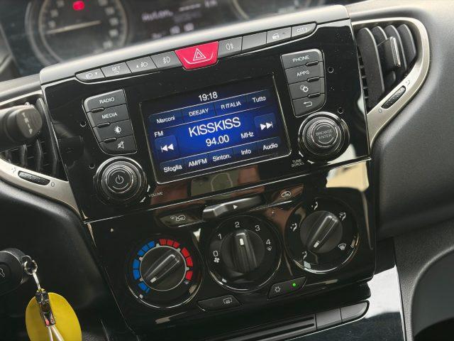 LANCIA Ypsilon 1.2 69 CV 5P. Gold