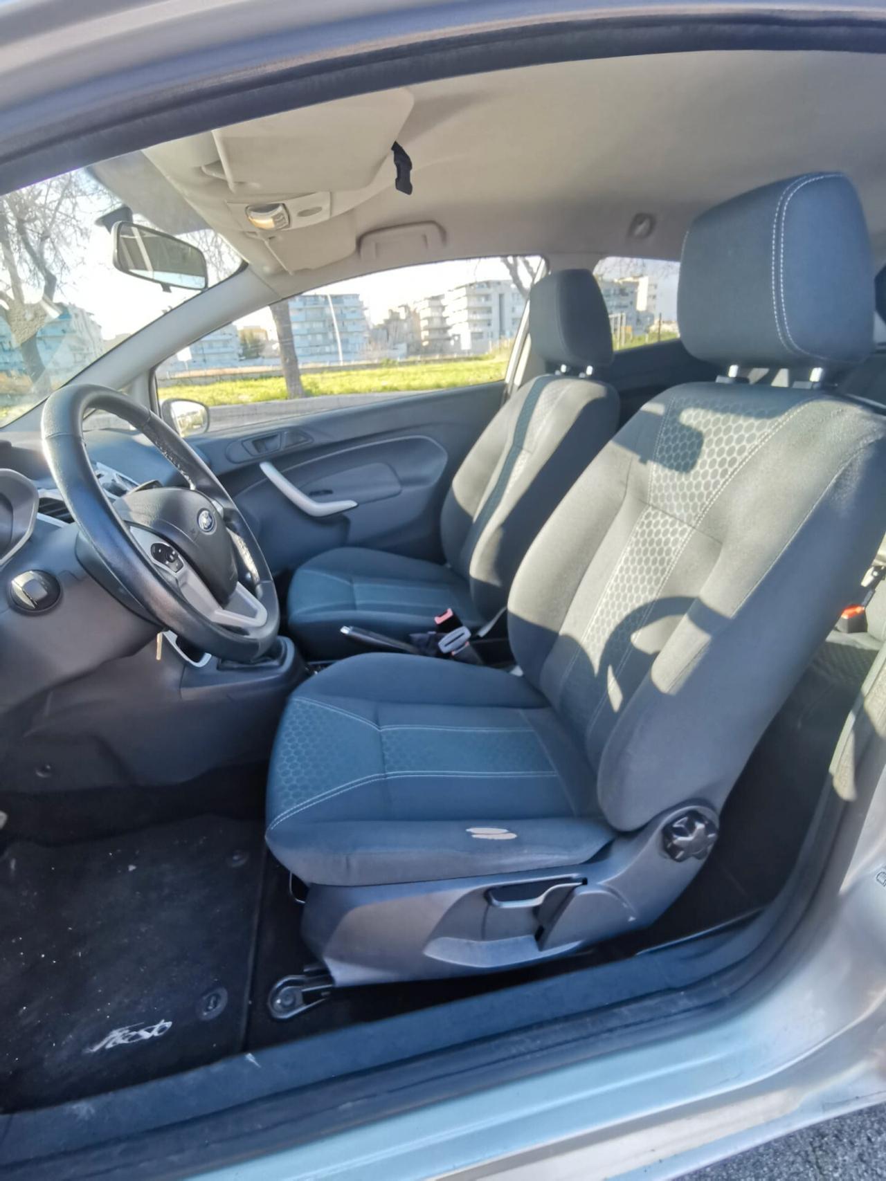 Ford Fiesta 1.4 3P. Bz. GPL Titanium 2009