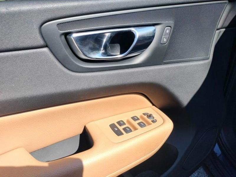 Volvo XC60 D5 AWD Geartronic Momentum