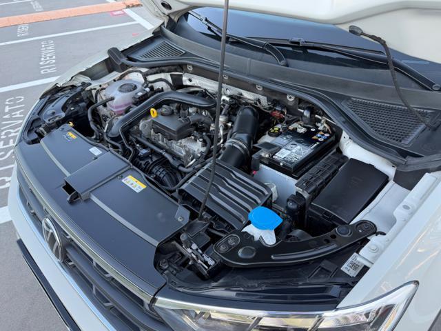 VOLKSWAGEN T-Roc TSI LIFE+NAVI+PARK AUTOMATICO+VIRTUAL+BICOLOR