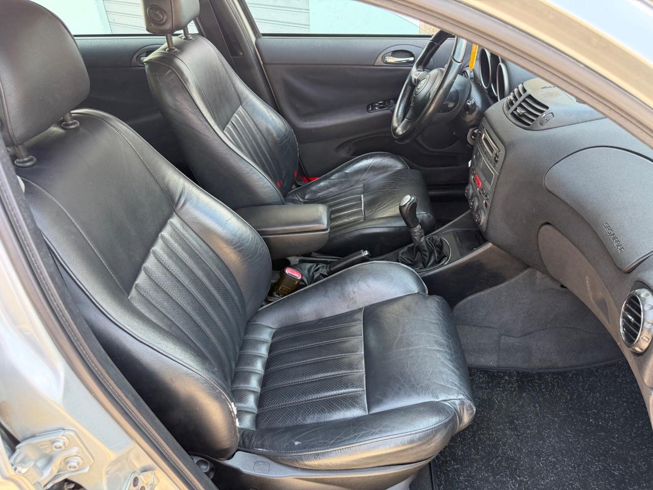 Alfa Romeo 147 1.6i 16V T.S. (105 CV) cat 5p. Connect