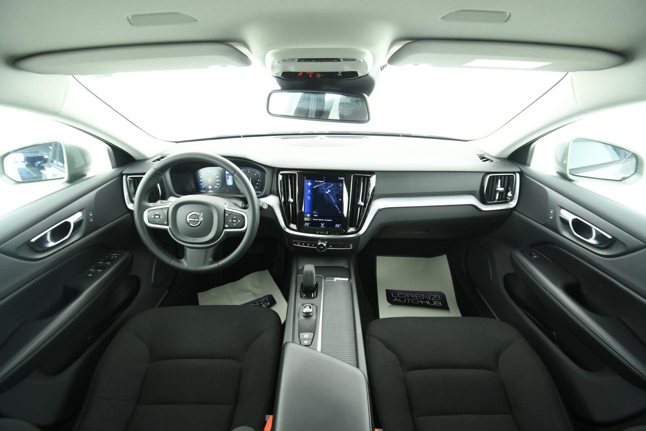 VOLVO V60 2.0 b4 Momentum Business auto NEOPATENTATI+C17"
