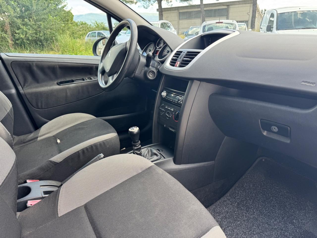 Peugeot 207 1.4 HDi 70CV 5p. ONE Line