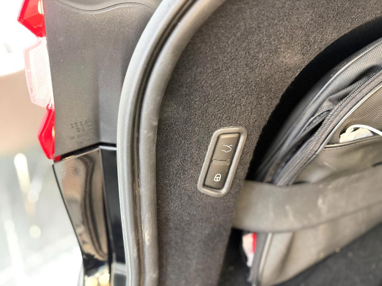 Maserati Levante V6 Diesel AWD 250cv Nerissimo Edition