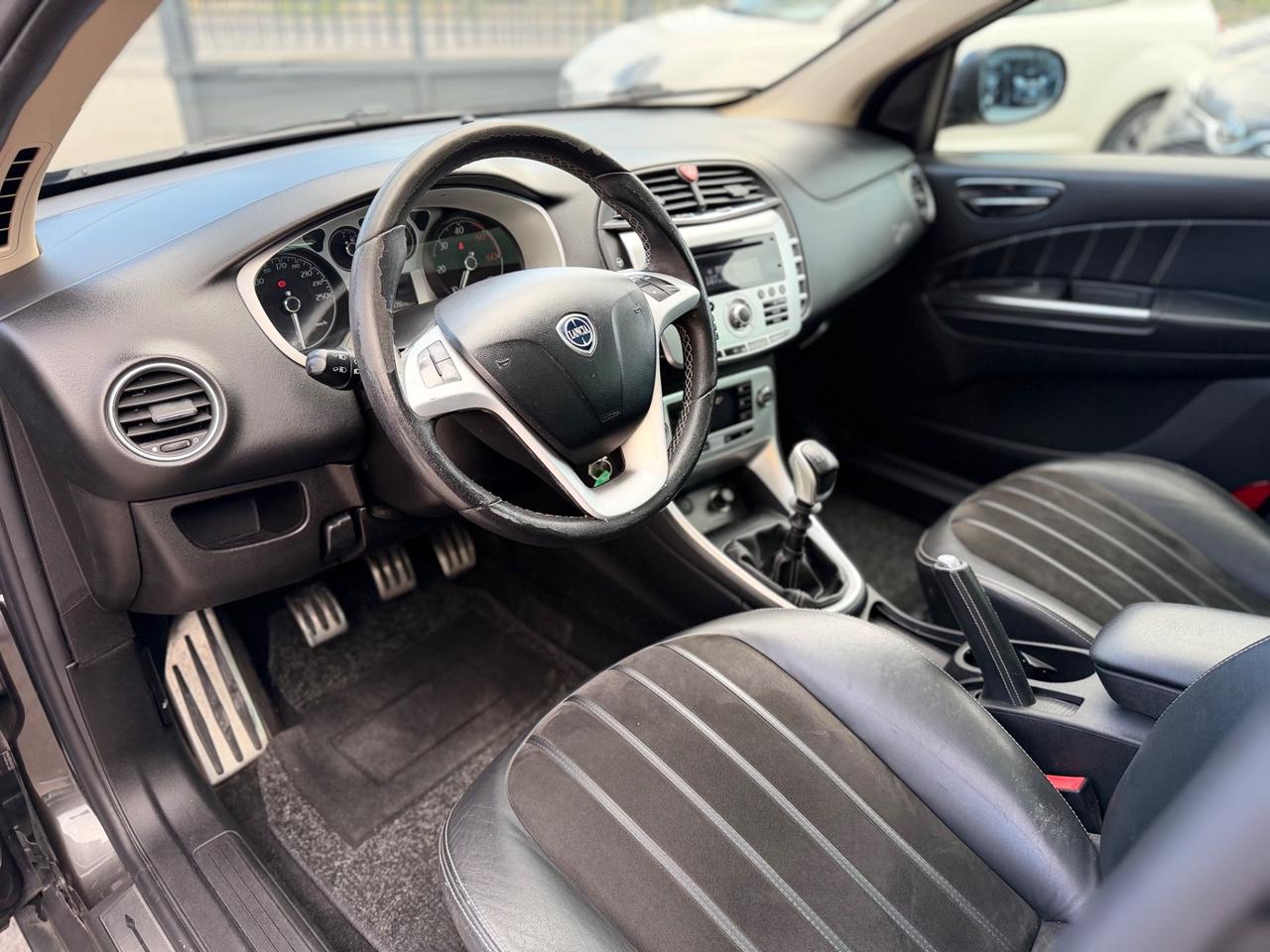 Lancia Delta 1.6 MJT DPF Platino + TETTO