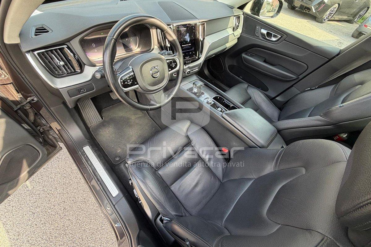 VOLVO XC60 B4 (d) AWD automatico Ultimate Dark N1